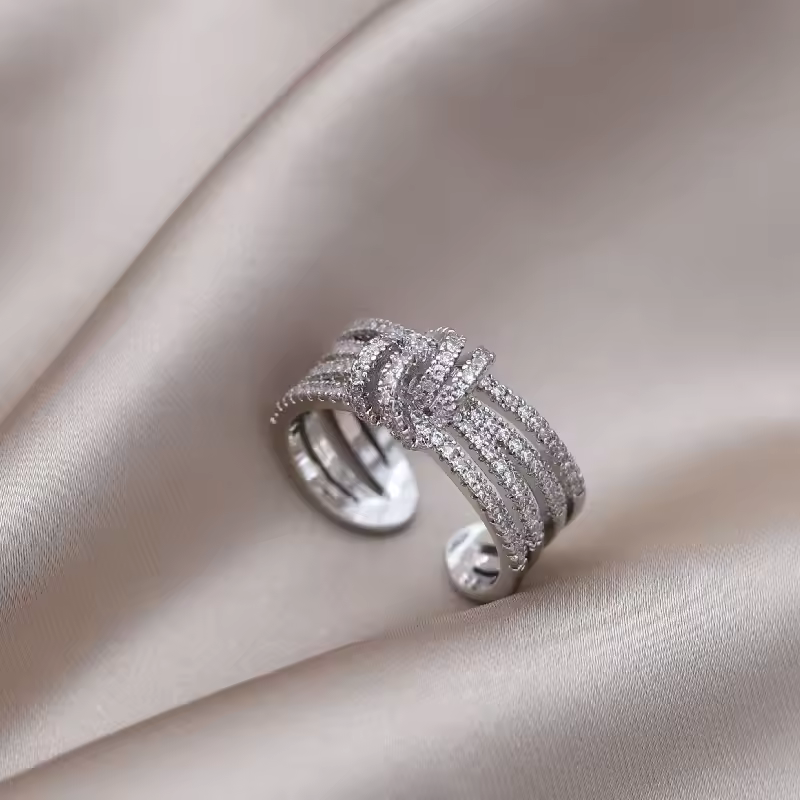 Elegant Cross Knotted Ring